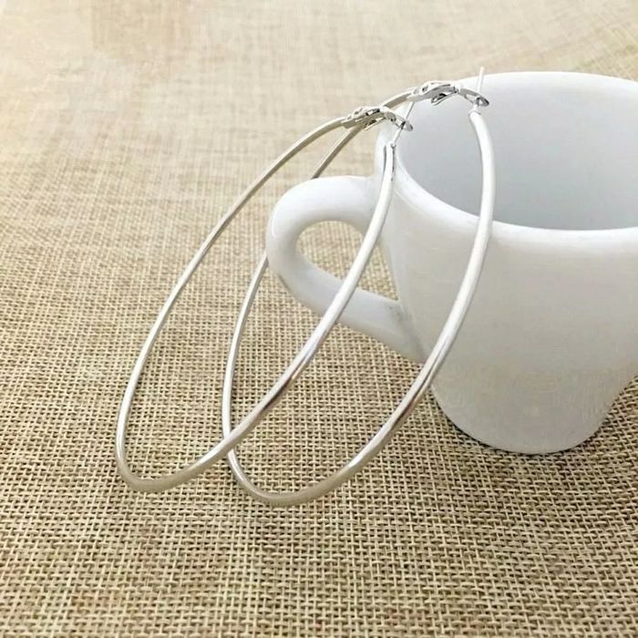 Новые нарядные серьги с камнями на выпуск свадьбу праздник торжество