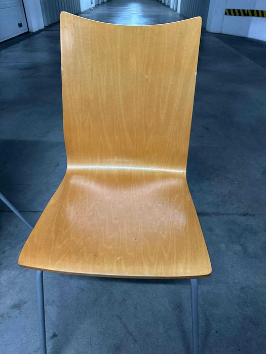 Mesa de cozinha com cadeiras