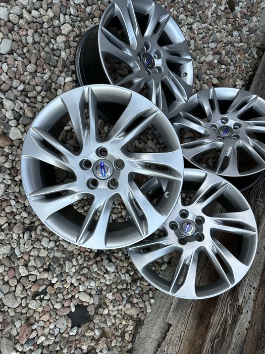 VOLVO V40 V60 S60 S80 V70 S40 XC60 kpl FELGI koła 18” 5x108 ET50 okazj