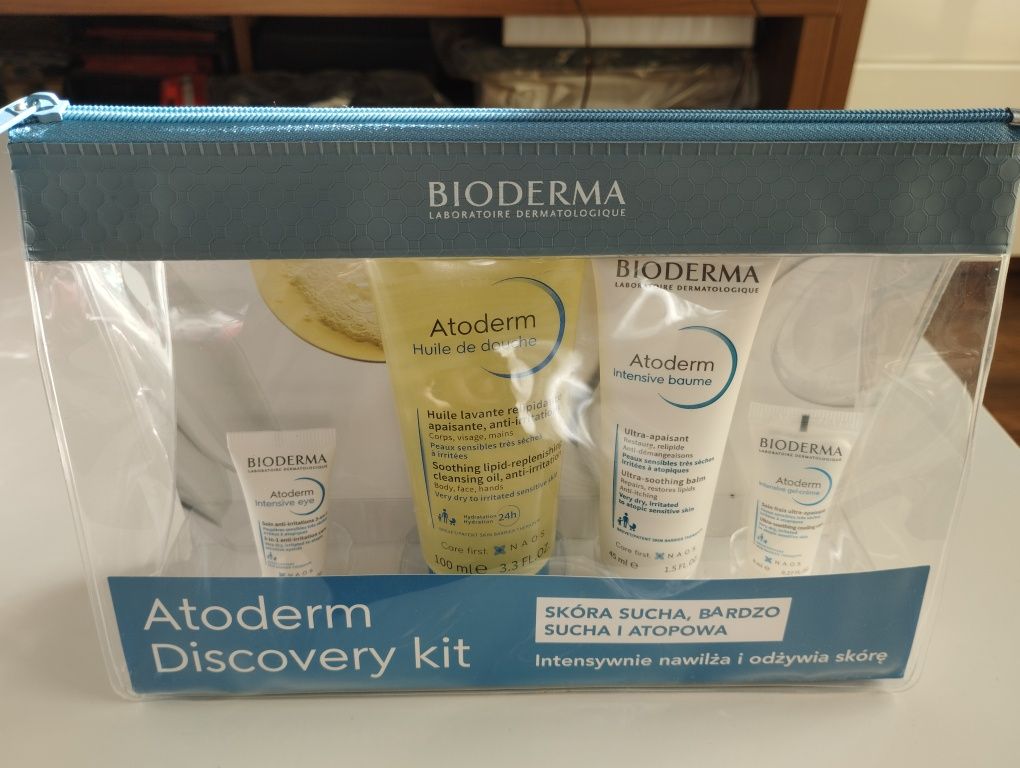 Zestaw mini produktów Bioderma Atoderm z kosmetyczká