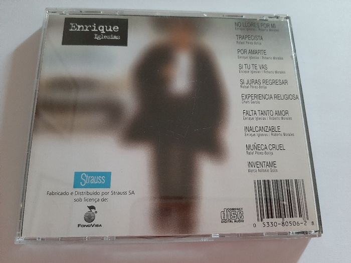 1 CD de Enrique Iglesias, album Enrique Iglesias