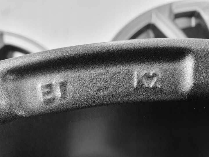 Nowe alufelgi MAZDA 18 Mazda 3 Mazda 6 MX-5 Dezent KS Graphite