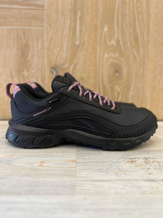 Кросівки Reebok Gore-Tex (38.5)