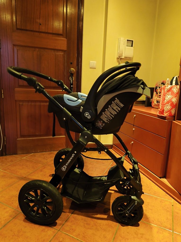 Carrinho bebe em ótimo estado