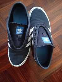 Adidas originais.