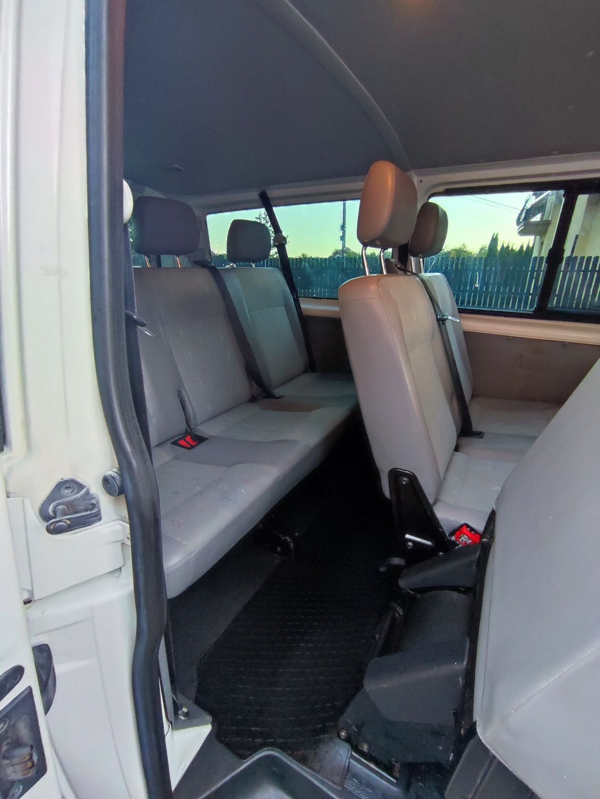 VW Transporter T5, 9 osobowy