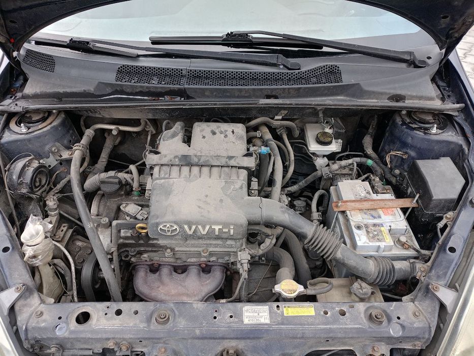 Toyota Yaris Продам своє авто