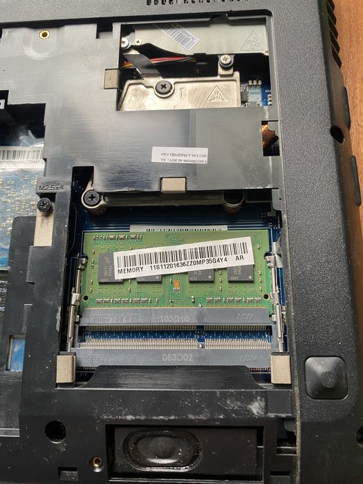 Ноутбук lenovo g585 на запчастини