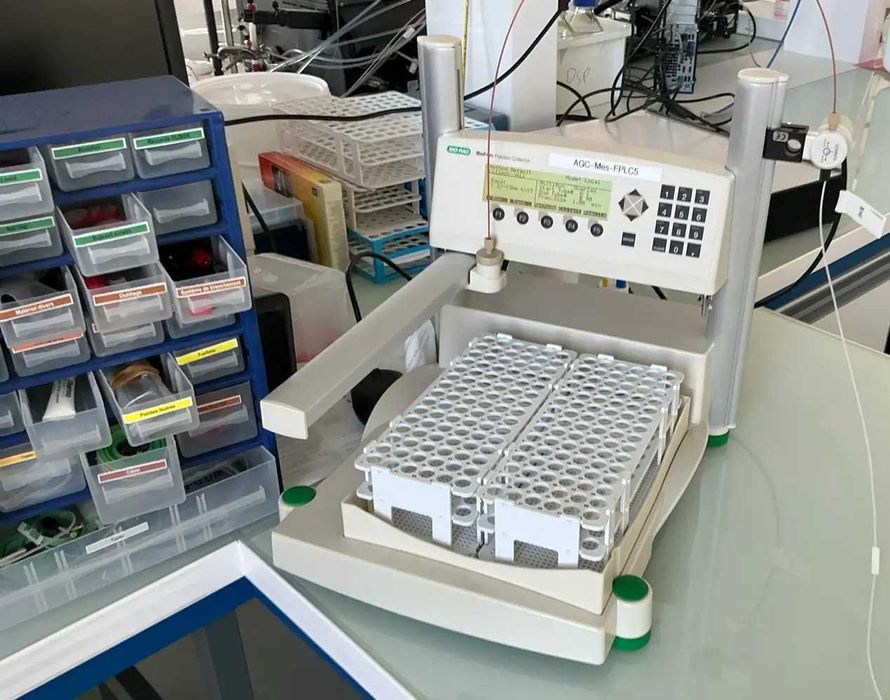 Bio Rad NGC Quest 10 / Waters 2414 system chromatograficzny FPLC