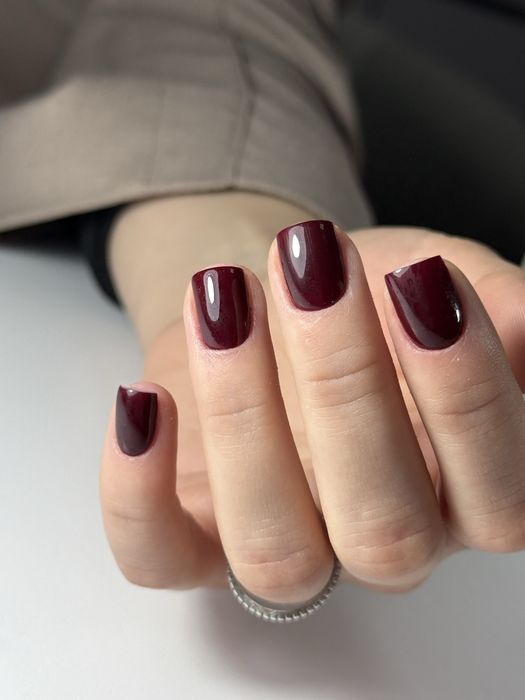 Манікюр у Львові | Покриття гель-лаком | Зміцнення | Дизайн)