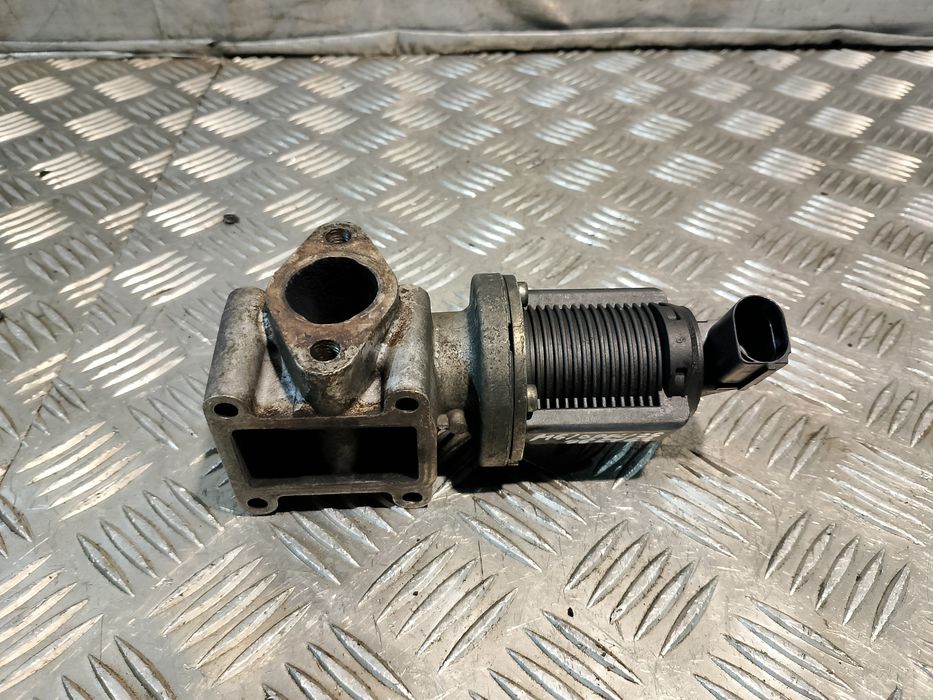 Zawór Egr Opel Vectra C 1.9 Cdti  55215031 Pierburg