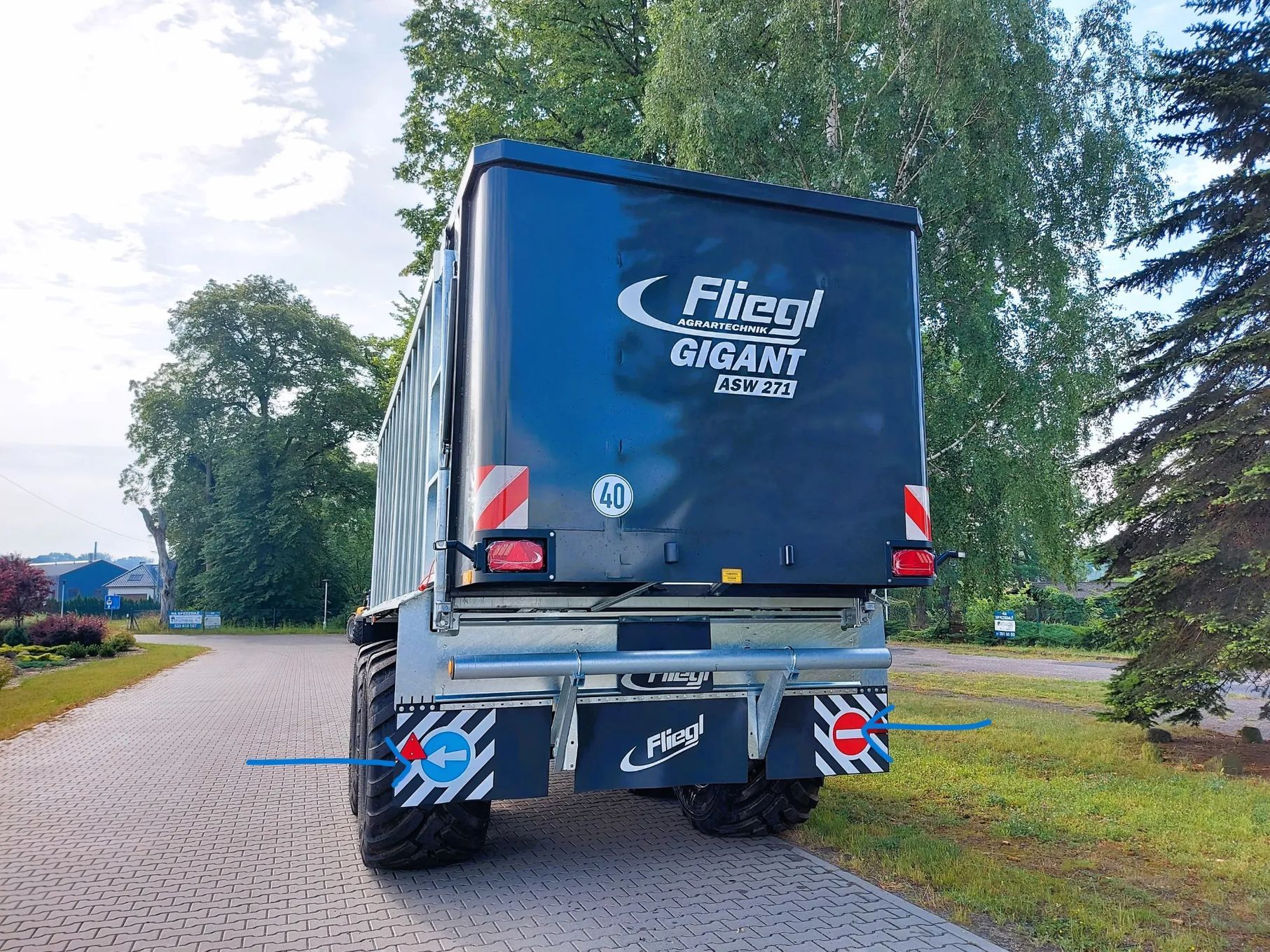 Fliegl ASW 271 + Profi V2  Fliegl ASW 271 z adapterem Profi V2
