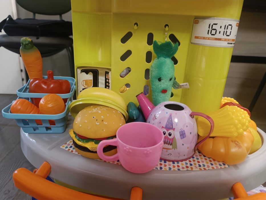 Kuchenka z piekarnikami, owocami, warzywami +pralka kapcie, liczydło!