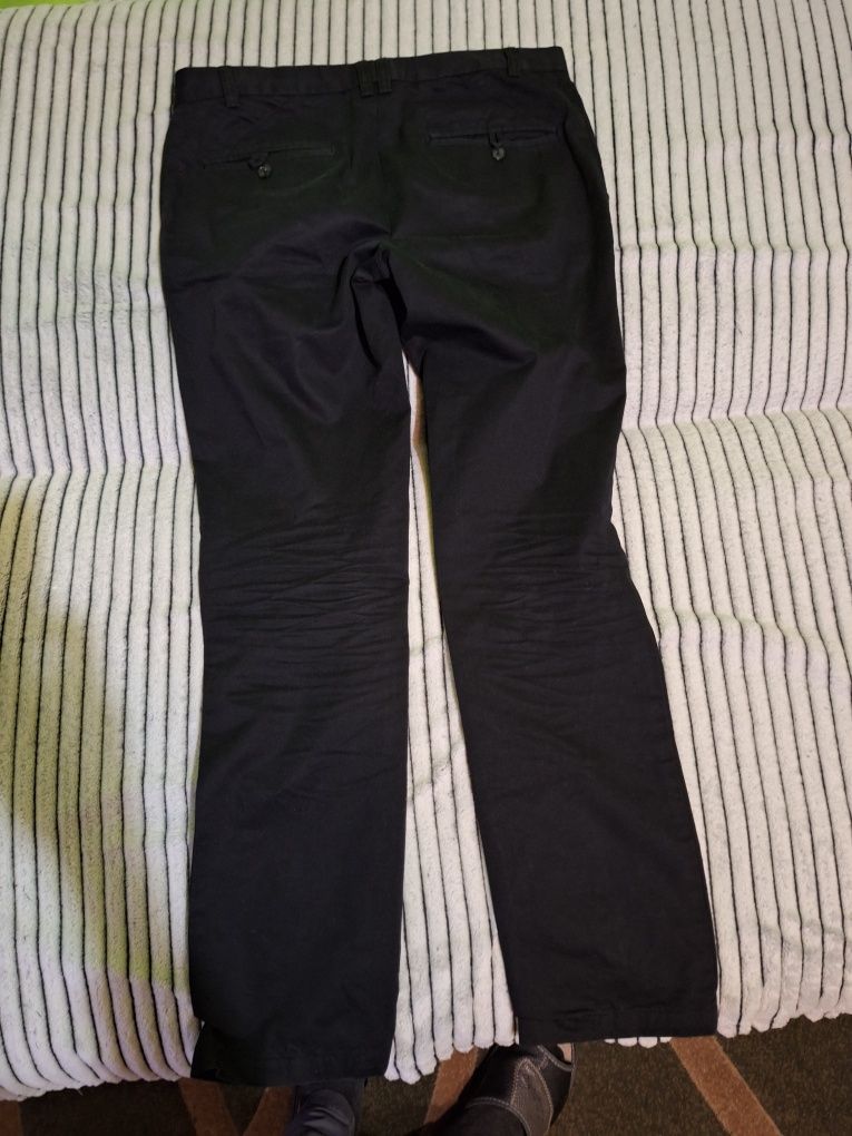 Spodnie marki H&M