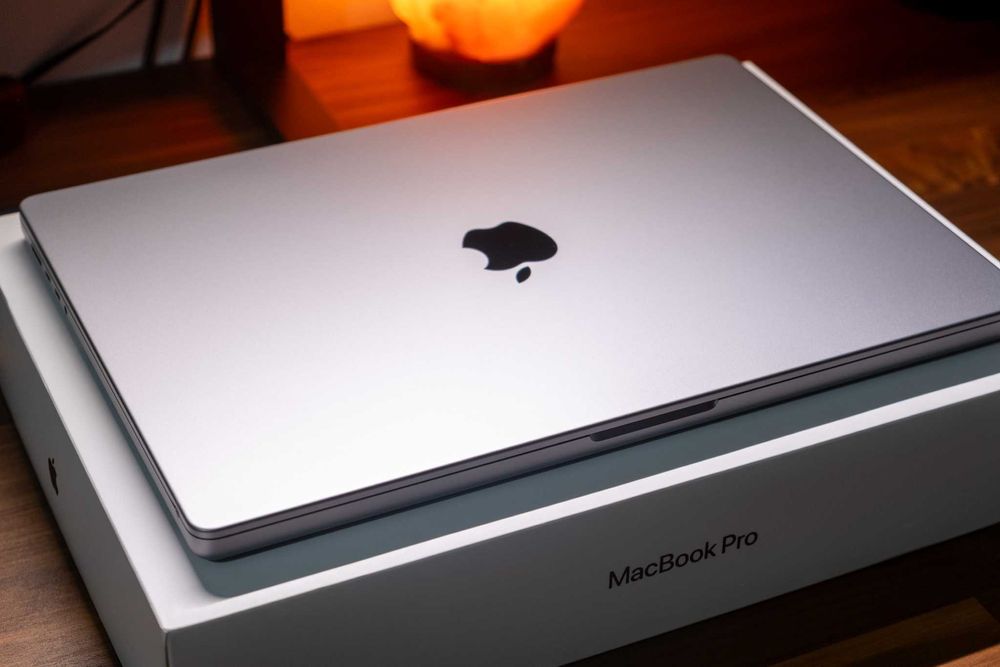 MacBook Pro 16" M1 Pro – 16GB RAM / 512GB SSD - COMO NOVO