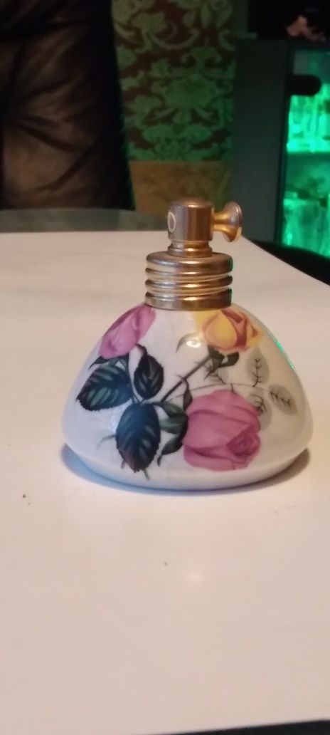 Perfumetka porcelanowa " Ilona"