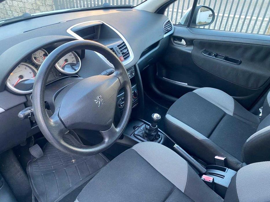 Peugeot 207 ano 2009