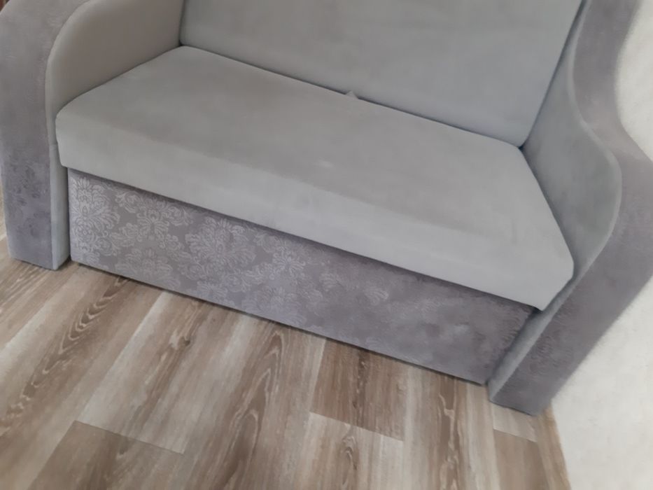 Продам диван стан нового