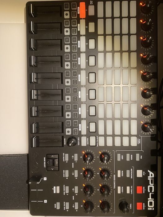 Controlador Akai APC 40 mk2
