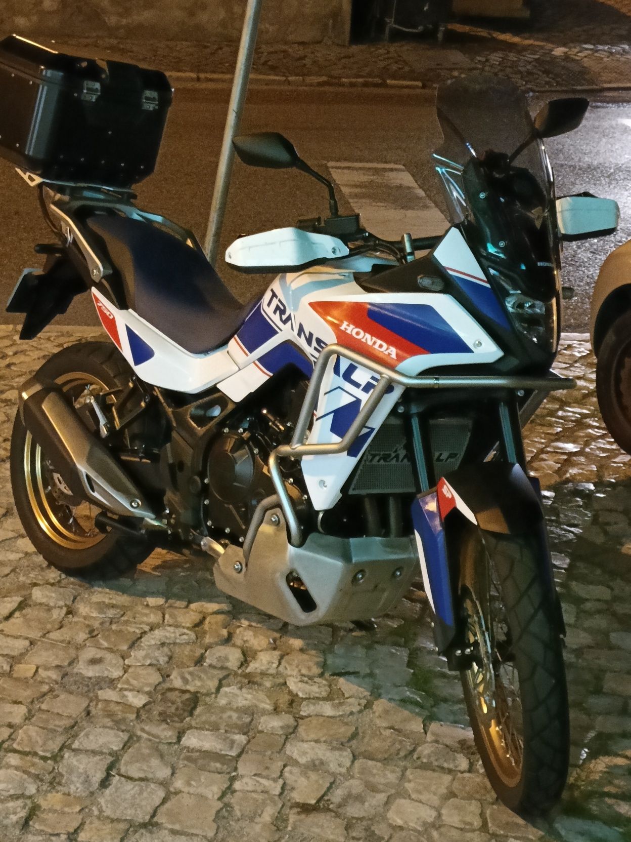 Honda Transalp 750