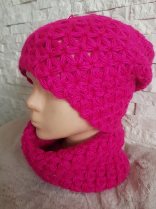 Czapka i komin Handmade różowa malina lekka wygodna i ciepła komin