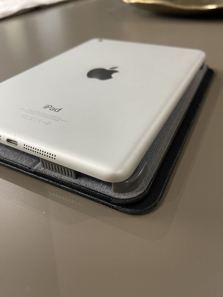 iPad mini 4 - Prateado