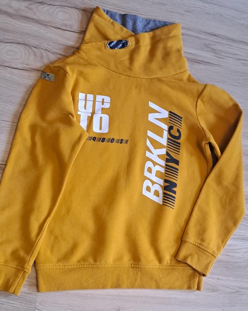 Komplet chłopięcy dresowy. Bluza i spodnie