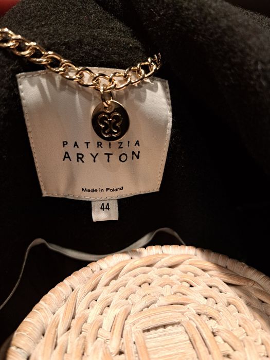 Aryton, dyplomatka 44