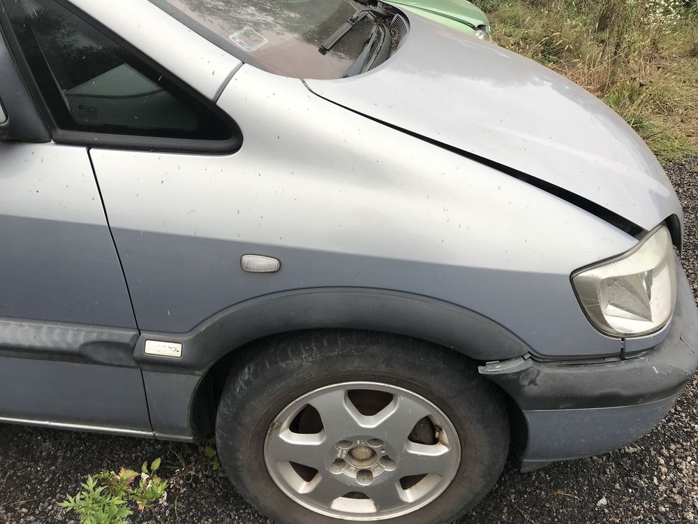INNE Czesci • Zderzak przod Opel Zafira A Z147 Z151