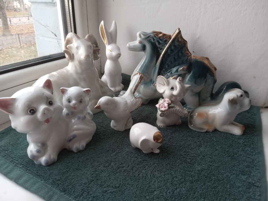 Подарок сувенир фигурка фарфоровая статуэтка зайчик