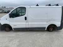 NISSAN PRIMASTAR VIVARO TRAFIC  *SAMOCHÓD NA CZĘŚCI* LAMPA LUSTERKO DRZWI MASKA KLAPA BELKA ZDERZAK BŁOTNIK PRAWA LEWA PRZÓD TYŁ