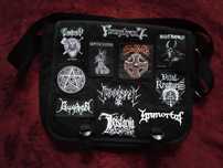 Mochila de alça com patches de bandas