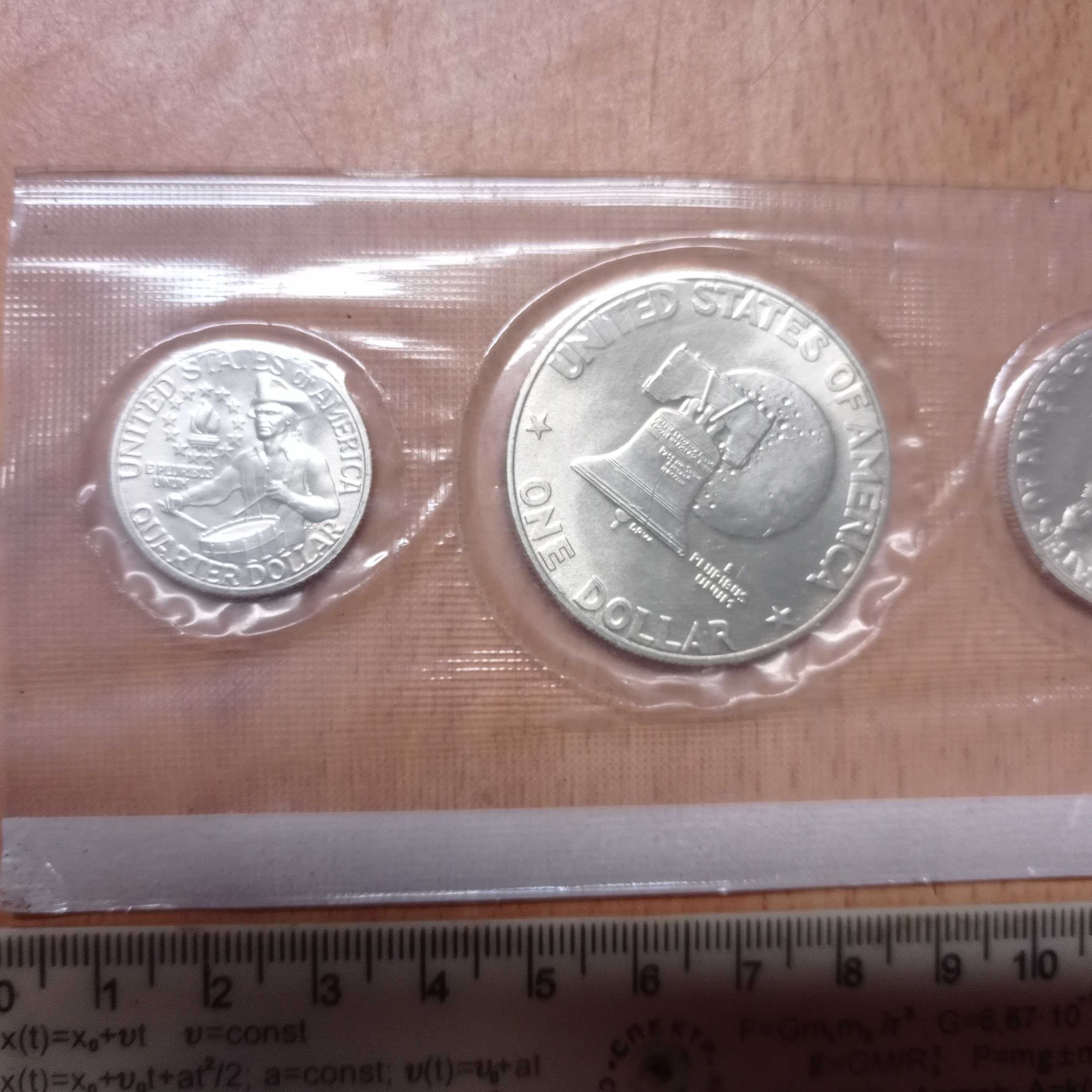 Набор монет  США Liberty Четверть доллара, пол доллара, 1 доллар.