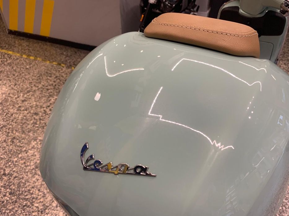 Vespa 125 Primavera Como Nova, com Top Case Vespa, Apenas 528 Kms