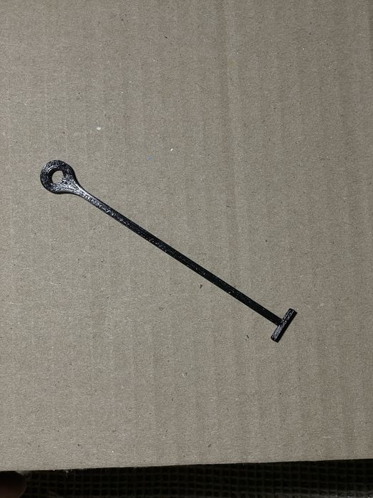 Резинка (поводок) крышки бензобака Mercedes