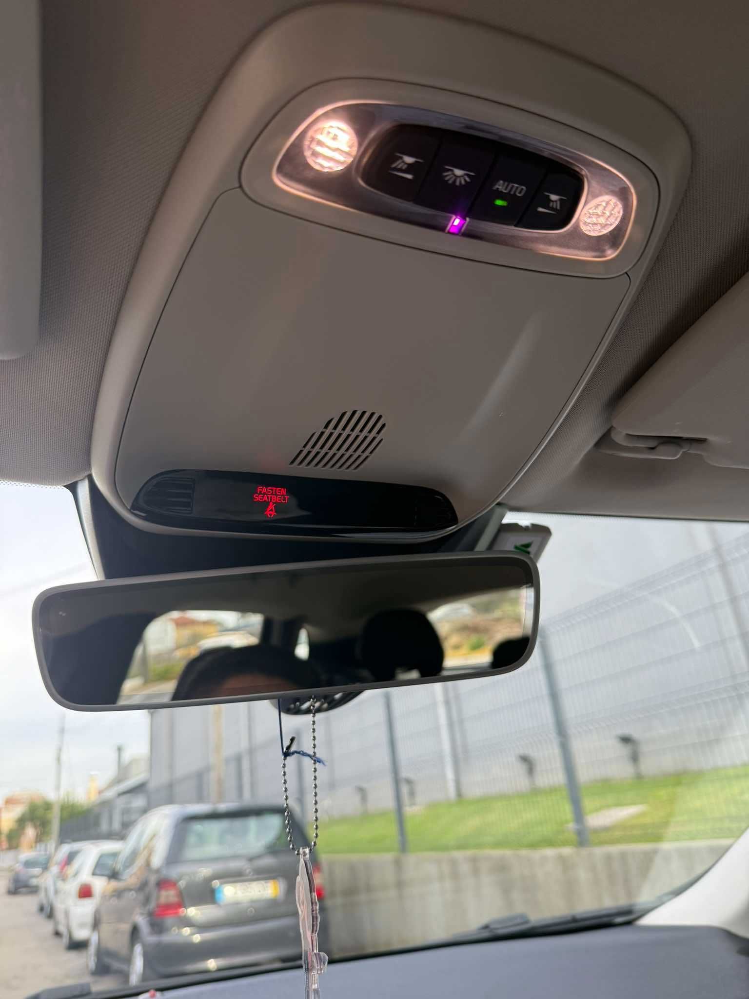 Volvo V40, 150cv, 2019 C/Garantia
