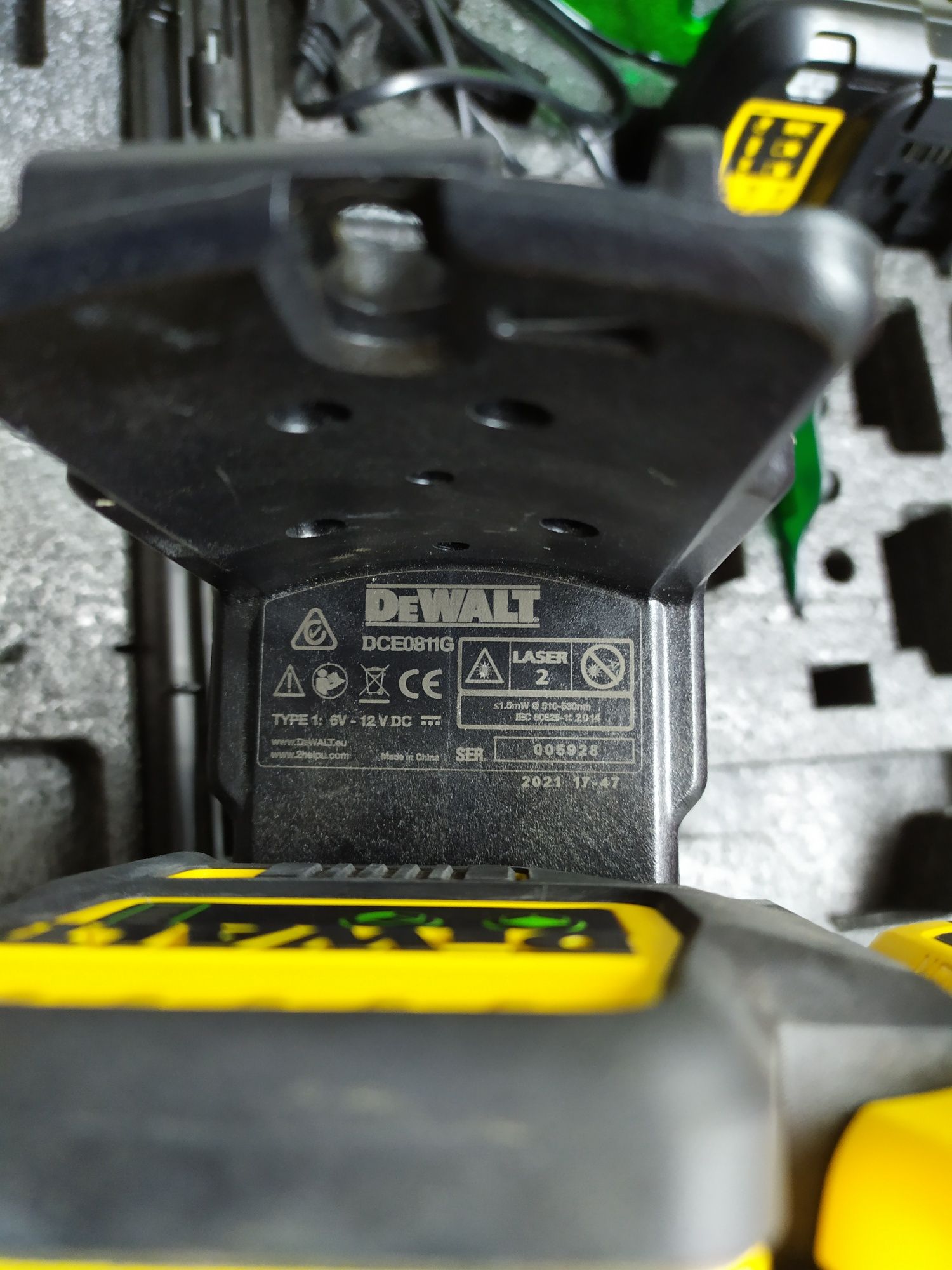 DeWalt DCE0811D1G-QW