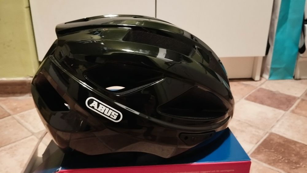 Kask rowerowy abus macator. Nowy.