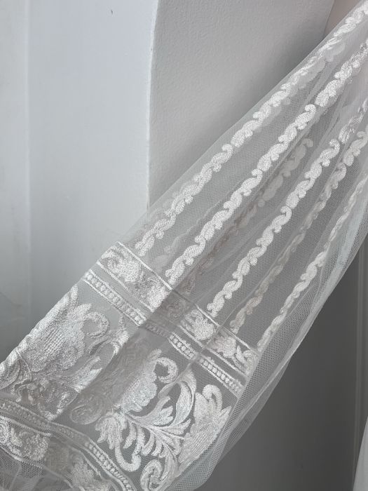 Сукня вишивана жіноча на свята