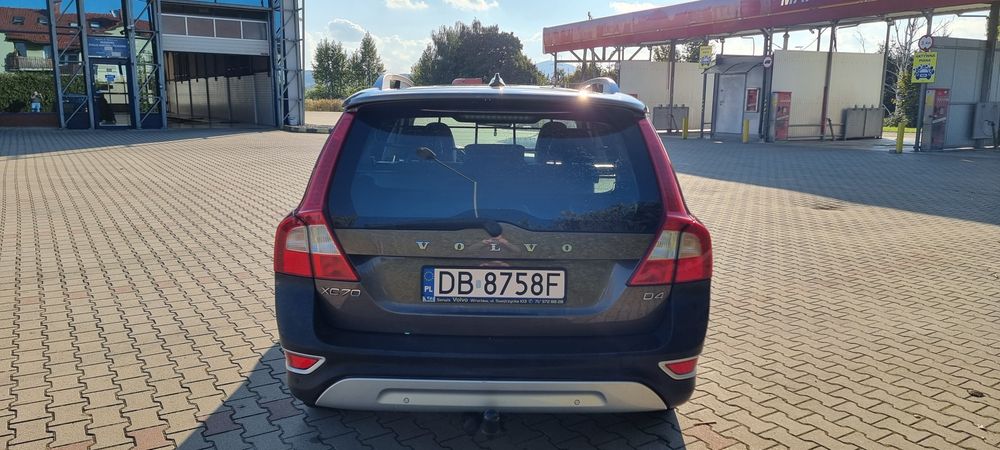 Pewne auto Volvo xc70