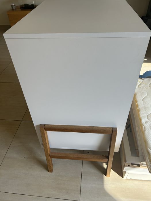 Łóżeczko (+materac) oraz komoda marki Bellamy