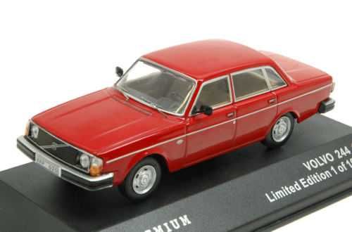 Triple9 Volvo 244 - 1/43