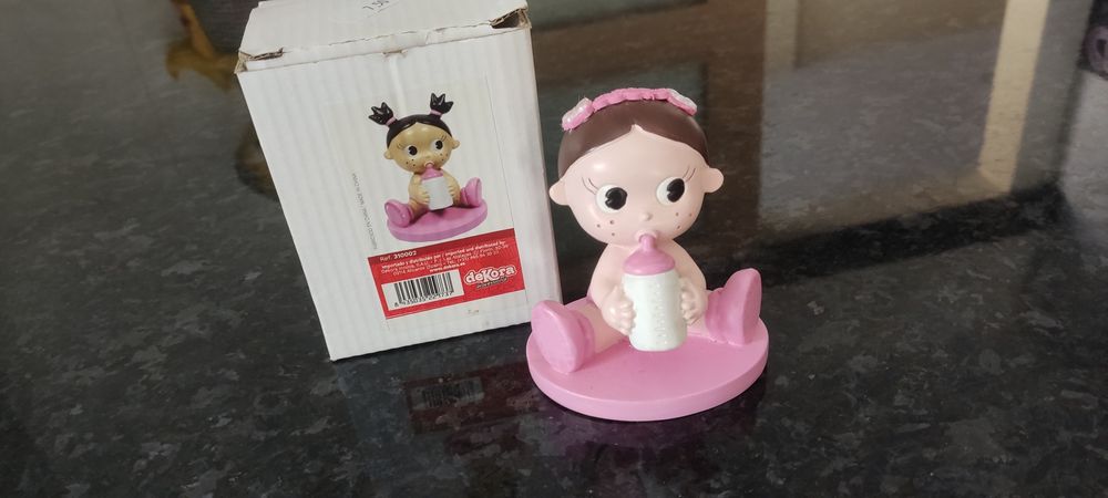 Boneca cerâmica para topo de bolo