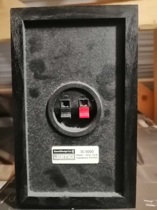 Głośniki satelitki Jamo z wieszkami