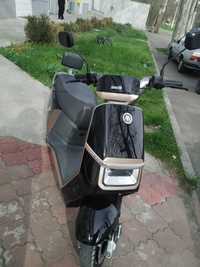 Электро скутер Aima A700
