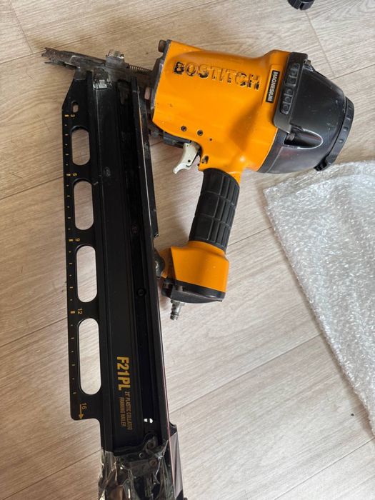 Пістолет цвяхів пневматичний Bostitch F21PL