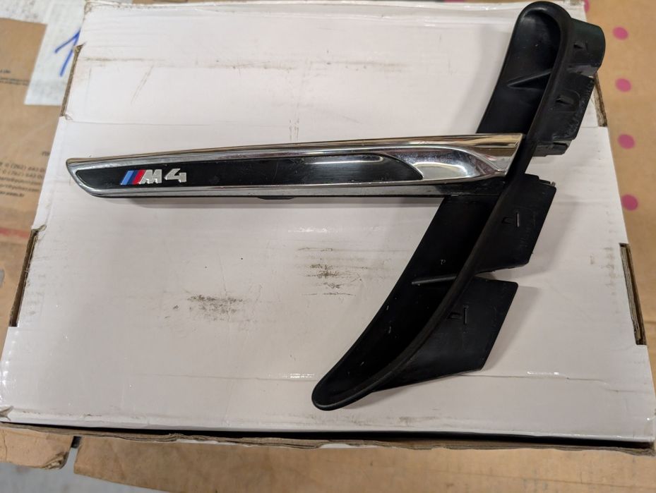 Воздузовод дефлектор жабра bmw M 4 f82 f83