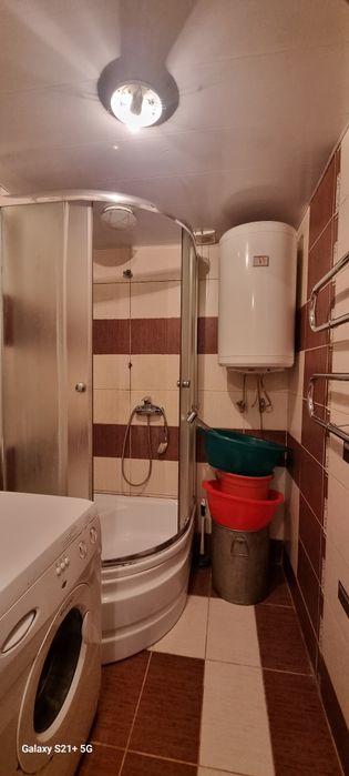 Оренда квартири на Таврійському . Перший поверх .