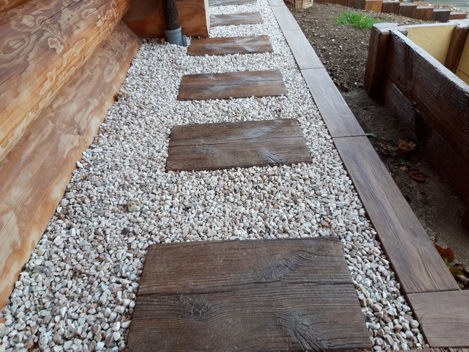 Trep ogrodowy, drewno betonowe, płyta drewniana, deska na ścieżki