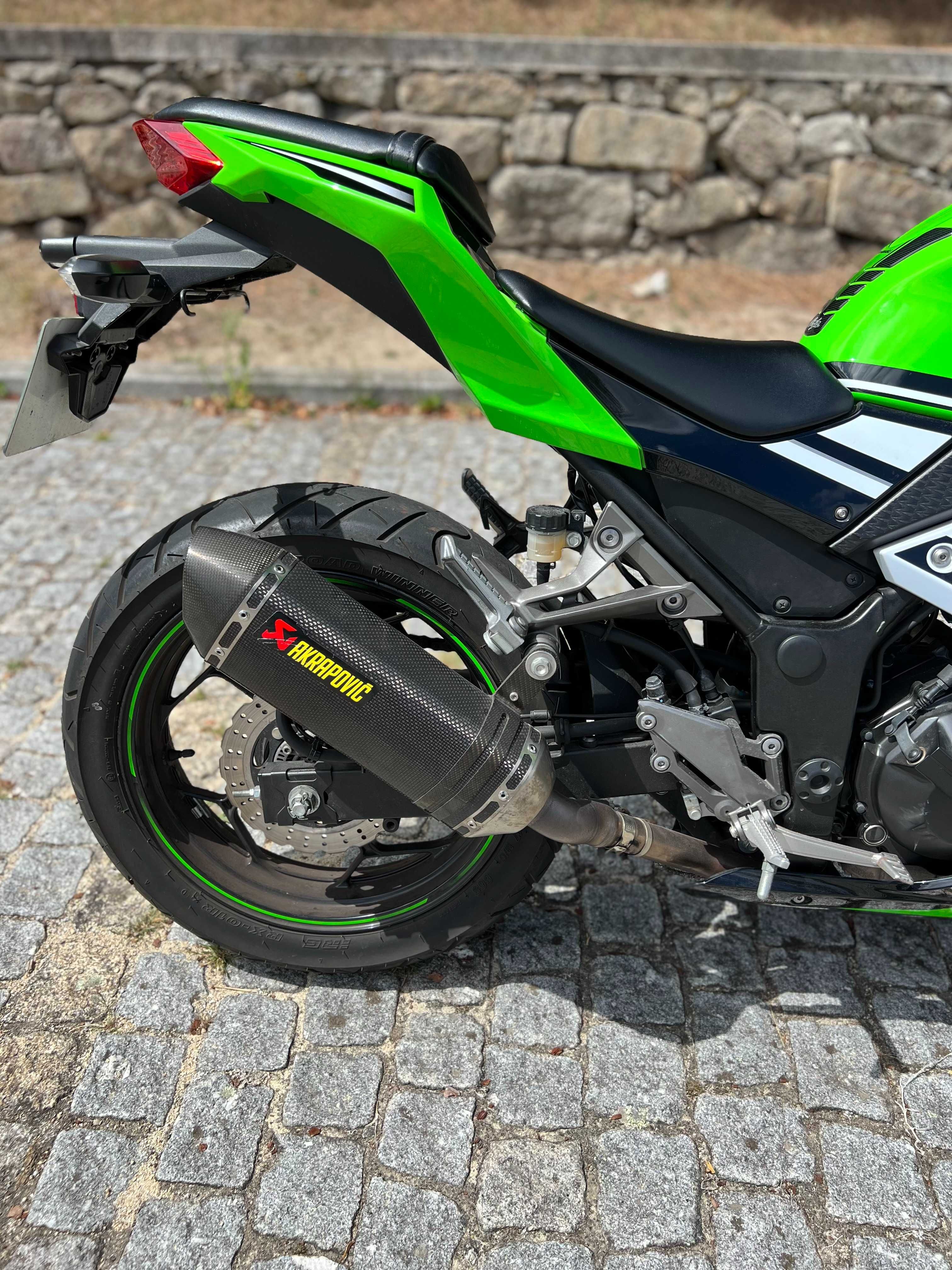 Ninja 300 Edição Aniversário c/Akrapovic